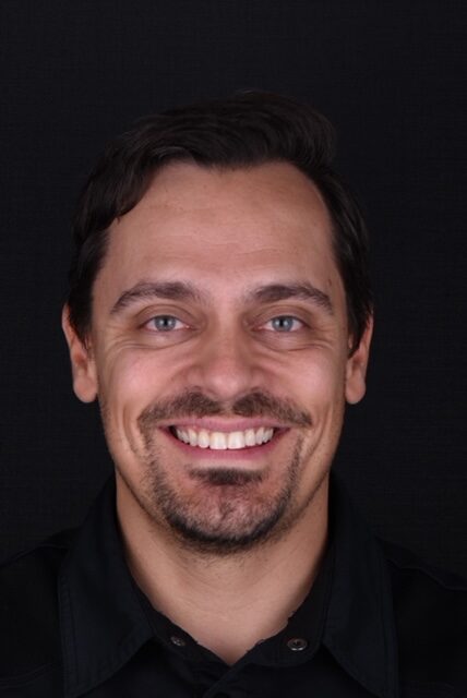 Dr. César Rodríguez